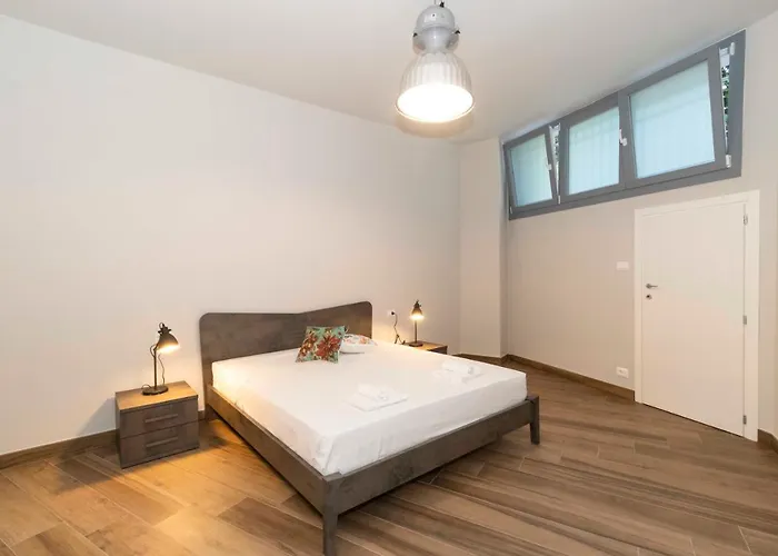 Guesthost - Roomy And Cozy Lingotto Turín