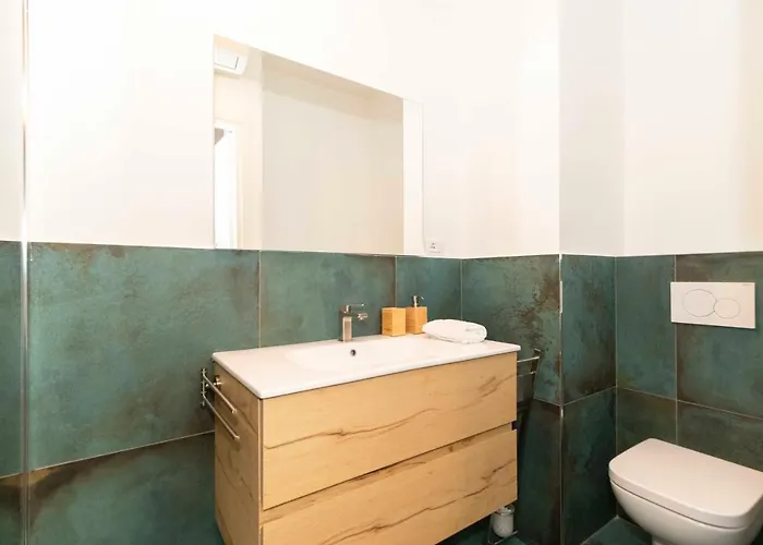 Guesthost - Roomy And Cozy Lingotto Lägenhet *