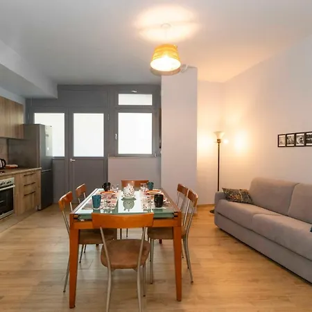 Guesthost - Roomy And Cozy Lingotto *