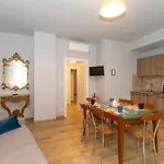 Guesthost - Roomy And Cozy Lingotto 아파트