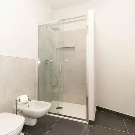 Guesthost - Roomy And Cozy Lingotto Appartement